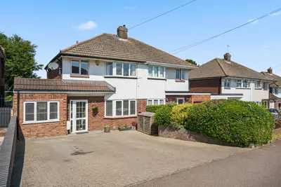 Canesworde Road, Dunstable, LU6 3JL