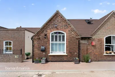Ansell Road, Dorking, RH4
