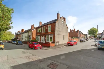Avenue Road, Wednesbury, WS10