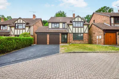 Dale View, St Johns, Woking, Surrey, ...