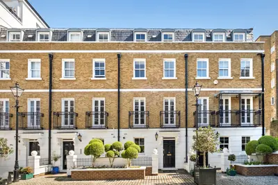 Devonshire Place, Kensington Green, W8 5UD