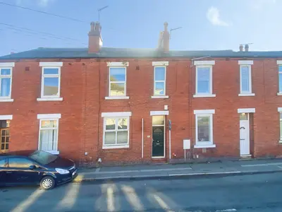 Flanshaw Lane, Wakefield, WF2