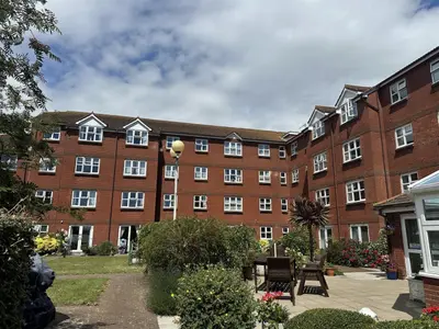 Stavordale Road, Weymouth, DT4