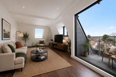 Flat 12 Hadleyvale Court, 114-116 Hadley Road, Barnet, Herts, EN5 5QY