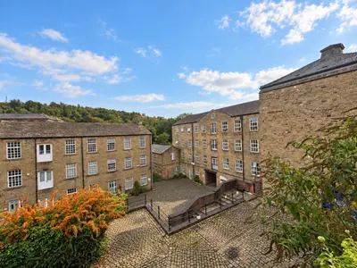 Wharf Street, Sowerby Bridge, HX6