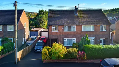 Manse Drive, Huddersfield, HD4