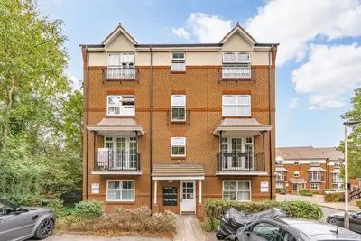 Shaftesbury Gardens, NW10