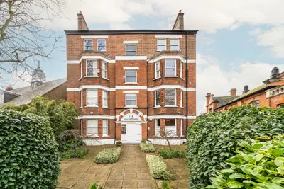 70 Venn Street, London, SW4