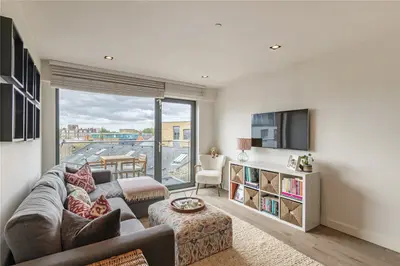 Macaulay Road, London, UK, SW4