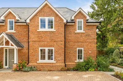 Hazel Grove, Awbridge, SO51