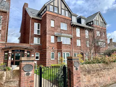 The Kings Gap, Hoylake, CH47