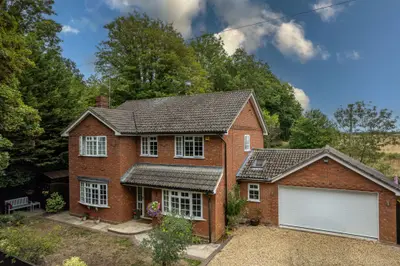 Four Seasons Station Road, Winchfield, Hook, RG27 8BY
