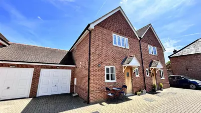 Greyhound Mews, Letcombe Regis, Wantage, OX12 9WH