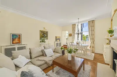 Ennismore Gardens, Knightsbridge, SW7