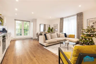 Collison Avenue, Barnet, EN5