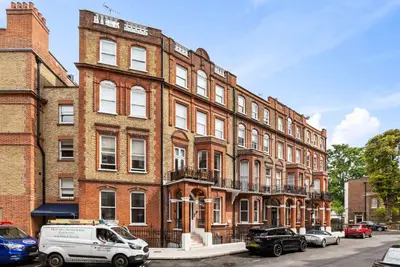 Cresswell Gardens, London, SW5 0BQ
