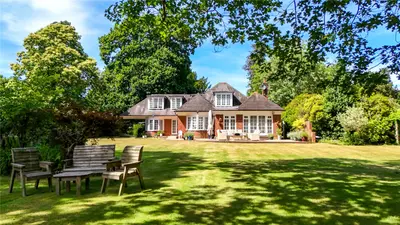 Hurn Court Lane, Hurn, BH23