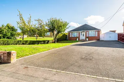 Fair Oak Road, Bishopstoke, SO50