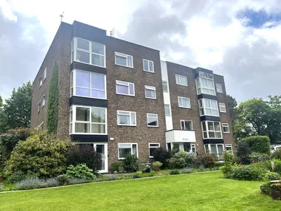 Lowther Road, Prestwich, M25