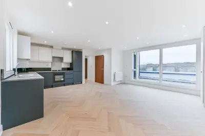 Flat 9, Britbuild House, London