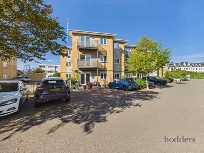 Keel, Bridge Wharf, KT16