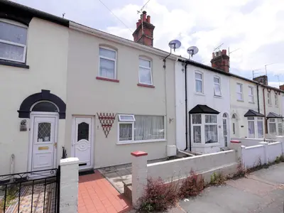 Fernlea Road, Harwich, CO12 3BW