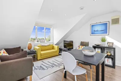 Sheen Road, Richmond, TW9