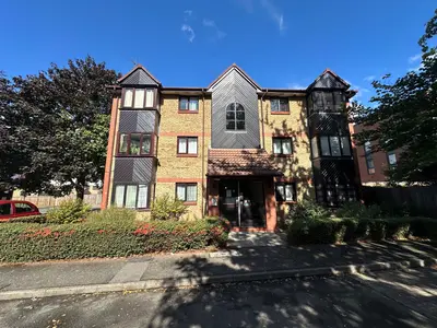 Waterside Close, Barking, Essex IG11 9EN