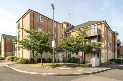 Winter Close, Epsom, KT17