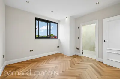 Hazelwood Avenue, Morden, SM4