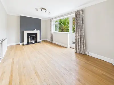 Cumberland Close, St Margarets Road, TW1