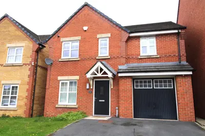 Woodhouses Avenue, Audenshaw, M34
