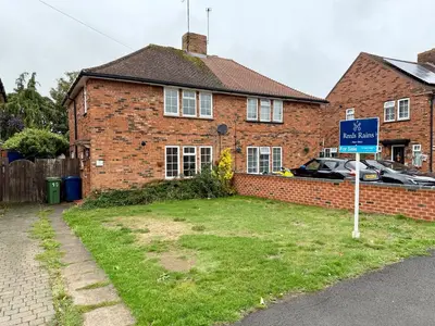 Courtiers Drive, Bishops Cleeve, Gloucestershire, GL52