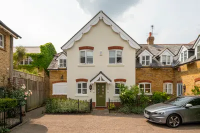 3 Angel Mews, London