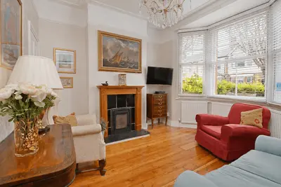 Hollies Road, Ealing, W5