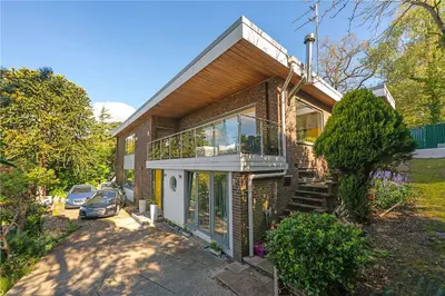 Robins Grove, West Wickham, BR4