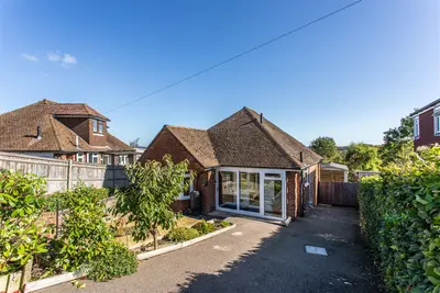 Highlands Avenue, Ridgewood, Uckfield, East Sussex, TN22 5TD