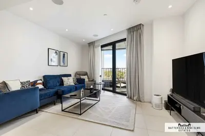 Linear Place, London, SW11