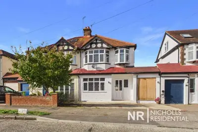Belfield Road, West Ewell, KT19