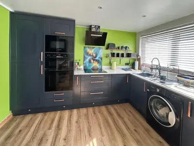 Pen Y Banc, Seven Sisters, SA10