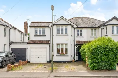Halliford Road, Sunbury-on-Thames, TW16