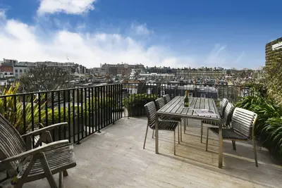 Lennox Gardens, London, SW1X 0DH