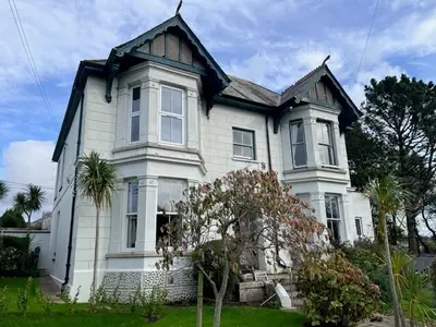 Truro, TR1
