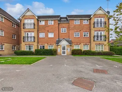 Lamberton Drive, Brymbo, LL11