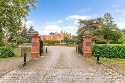 Longbourn, Windsor, Berkshire, SL4 3TN