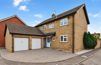 Peartree Close, Shefford, SG17