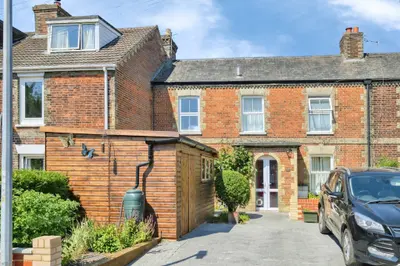 Longland, Salisbury