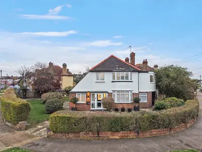 Lakehurst Road, Epsom, KT19