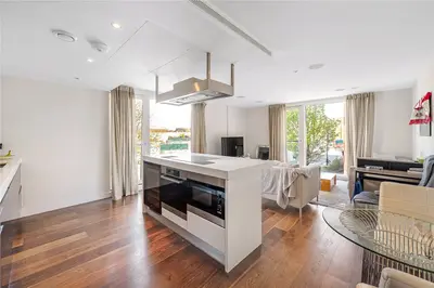 Gatliff Road, London, SW1W