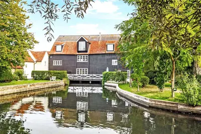 Mill Vue Road, Chelmer Village, Chelmsford, Essex, CM2 6NP